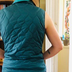 LL Bean Green/Blue vest, barely worn!